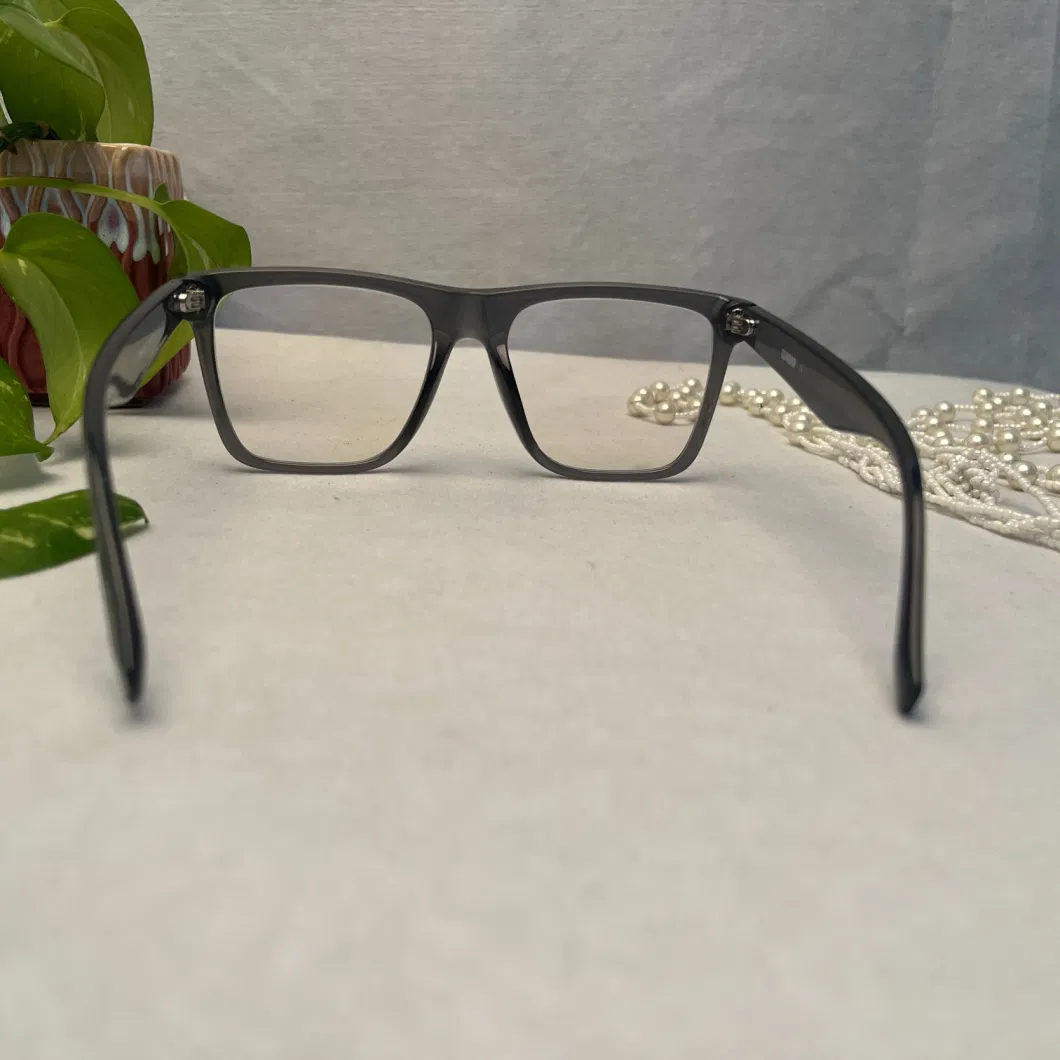 Classic Design Translucent Grey Square Tr90 Frame for Optical