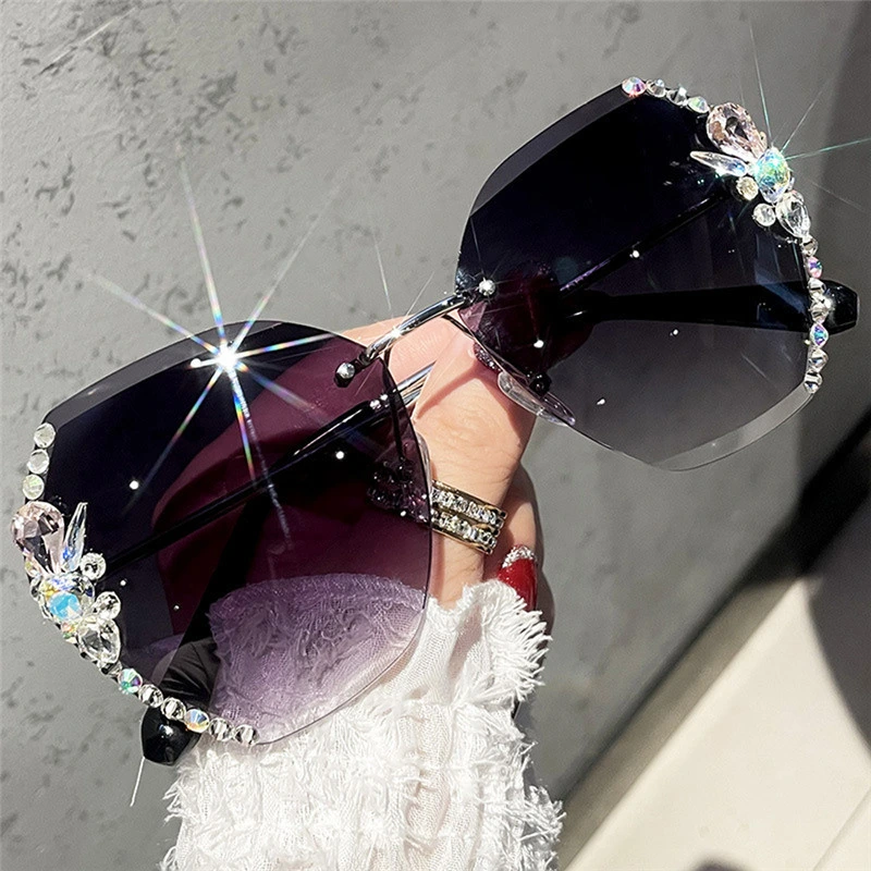 Luxury Brand Design Vintage Rimless Rhinestone Sunglasses Women Men Fashion Gradient Lens Sun Glasses for Female