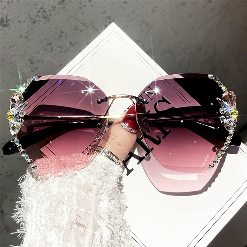 Luxury Brand Design Vintage Rimless Rhinestone Sunglasses Women Men Fashion Gradient Lens Sun Glasses for Female