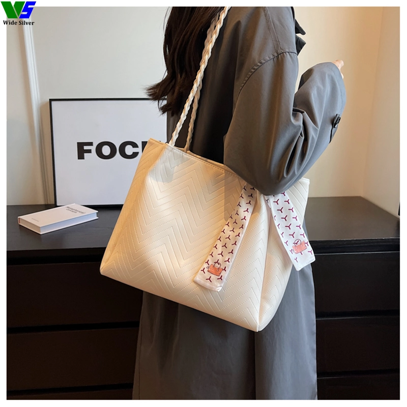 Wide Silver in Stock Sac a Main Femm a Bas Prix Tendance 2023