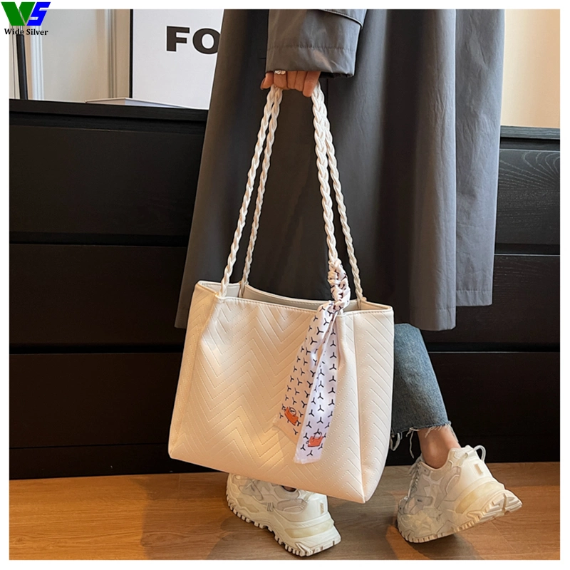 Wide Silver in Stock Sac a Main Femm a Bas Prix Tendance 2023