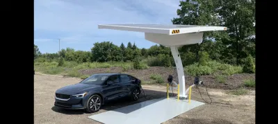 Best 16A 32A Electric Vehicle EV Charger 7kw 22kw Power Manage Solar Car Charger Station