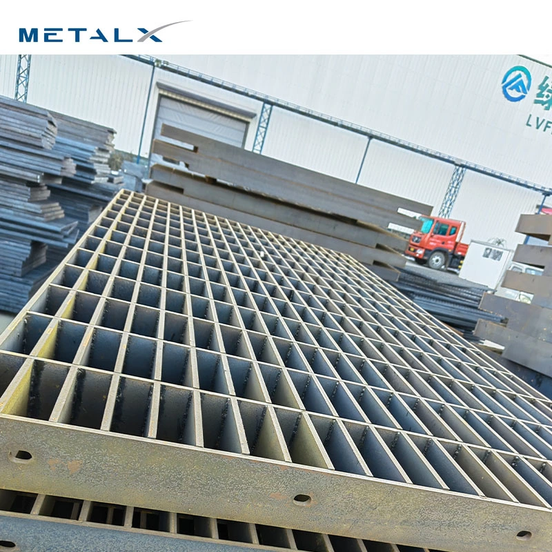 Hot Dipped Galvanized Steel Grating Cast Iron Trench Drain Grates/Grating Metal Grid Steel Deck Welded Plain Type Serrated Bar