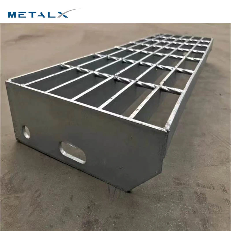 Hot Dipped Galvanized Steel Grating Cast Iron Trench Drain Grates/Grating Metal Grid Steel Deck Welded Plain Type Serrated Bar