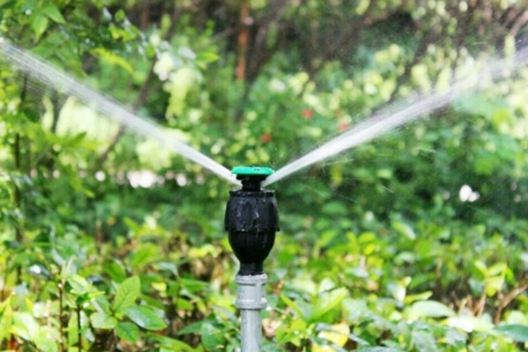 Anti-Aging Underground Pop up Lawn Irrigation Sprinkler 360 Degree Drive for Irrigation