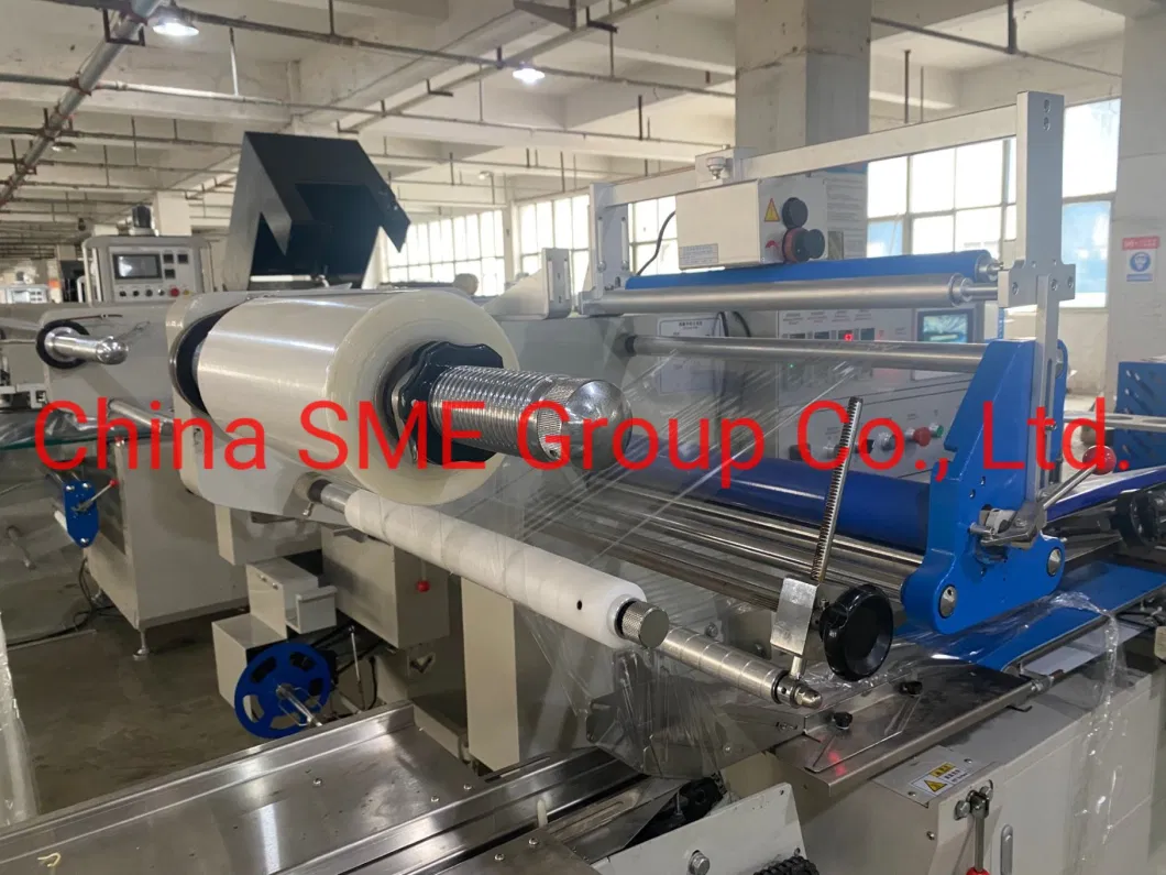 Automatic Servo Lunch Meal Box Heat Shrink Film Flow Pillow Wrapping Packing Machine with Feeder