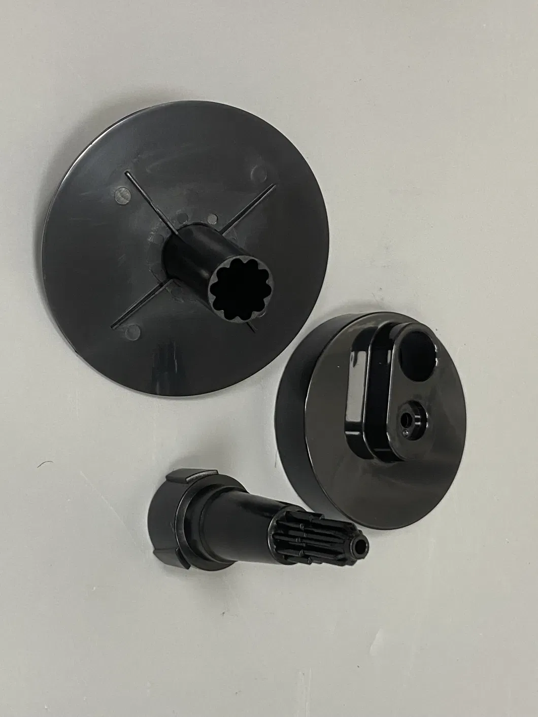 Customized Low Cost Injection Black Round Shape Molding Plastic Injection Mould