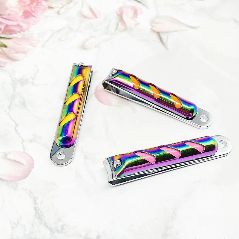 SSS 603yk-1 Plated Color Titanium Nail Clippers with Half Round and Half Hole Surface Are Convenient to Carry