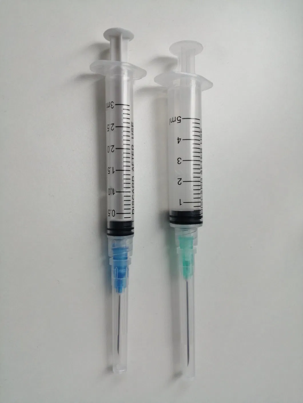 Disposable Medical Three Parts Syringe 3cc Luer Lock Without/with Hypodermic Needle