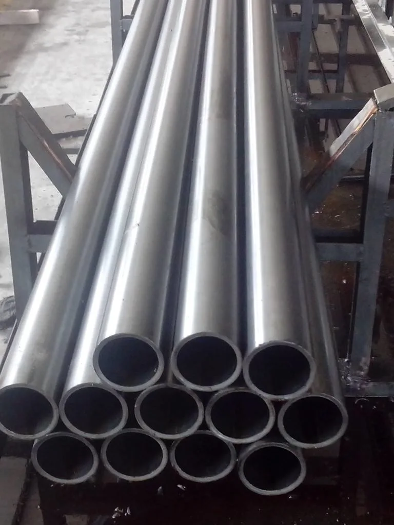 Group Brand Seamless/ERW Welded Stainless/Carbon/Alloy Galvanized Square/Round Seamless Boiler/Heat Exchanger Steel Pipe