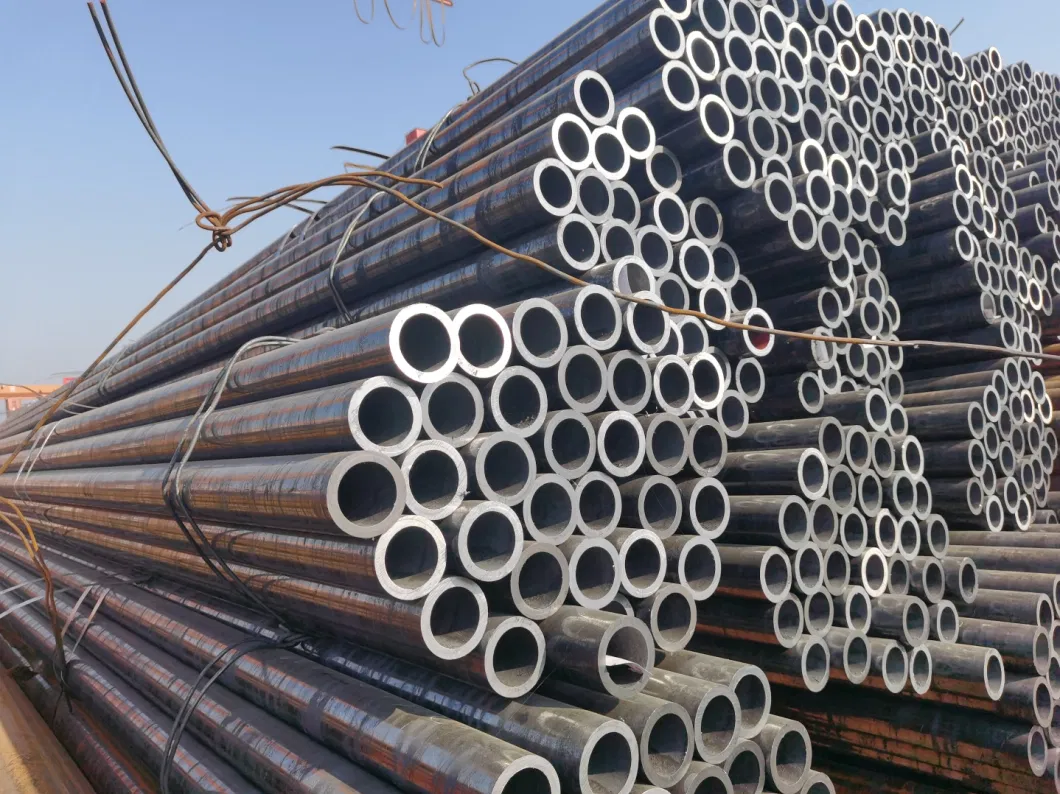 Hot Rolled Seamless Carbon Steel Pipe Tube with Price