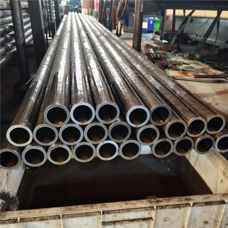 Large Diameter Smls Pipe ASTM A106 Gr. B Q235 A53 Sch40 Hot Rolled/Cold Drawn Galvanized Gi/Gl Black Iron Round/Square Carbon Seamless Steel Precision Ss Pipe