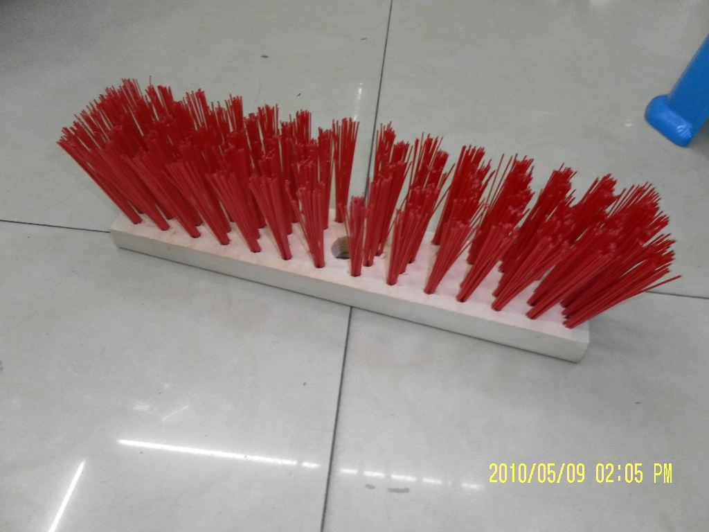 Floor Wall Brush Plastic Filament Brush Wooden Handle in Brush