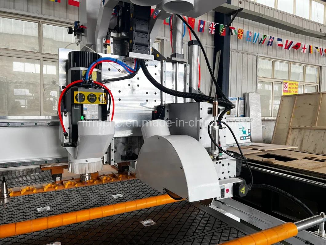 Jinan CNC Wood Carving Cutting Machine 3 Axis 1325 Atc CNC Router with Saws for Furniture Cabinet Making