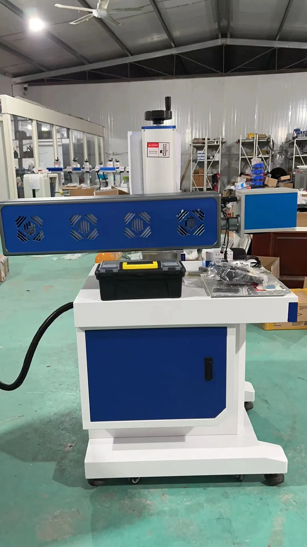 Wood and Leather Marking with Bost Laser Source 30W 40W 60W 100W Nanjing Crd Nanjing Crd 60W Optical Split Design CO2 Laser Marking Machine for Trademark Barc