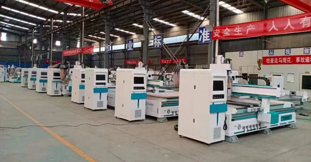 Jinan CNC Wood Carving Cutting Machine 3 Axis 1325 Atc CNC Router with Saws for Furniture Cabinet Making