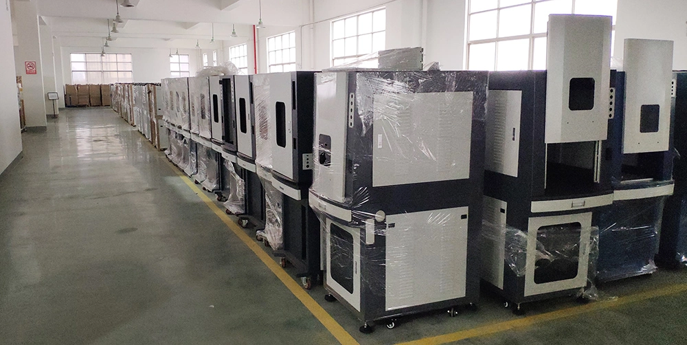 High Speed 35W 40W Galvo CO2 Laser Marking Machine with Conveyer Belt Laser Printing Machine for Plastic Bottles.