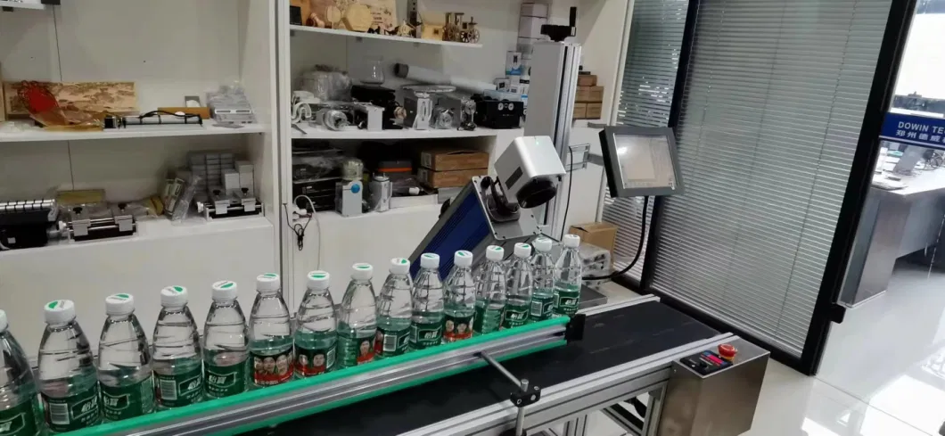 Automatic CO2 Flying Laser Marking Machine Glavo 30W Laser Printing Machine for Mineral Water Pet Bottles Date Number Print