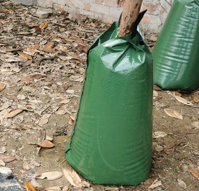 Dandelion 20 Gallon Tree Watering Bag &amp; Ring PE PVC Slow Release, Water Saving Irrigation System