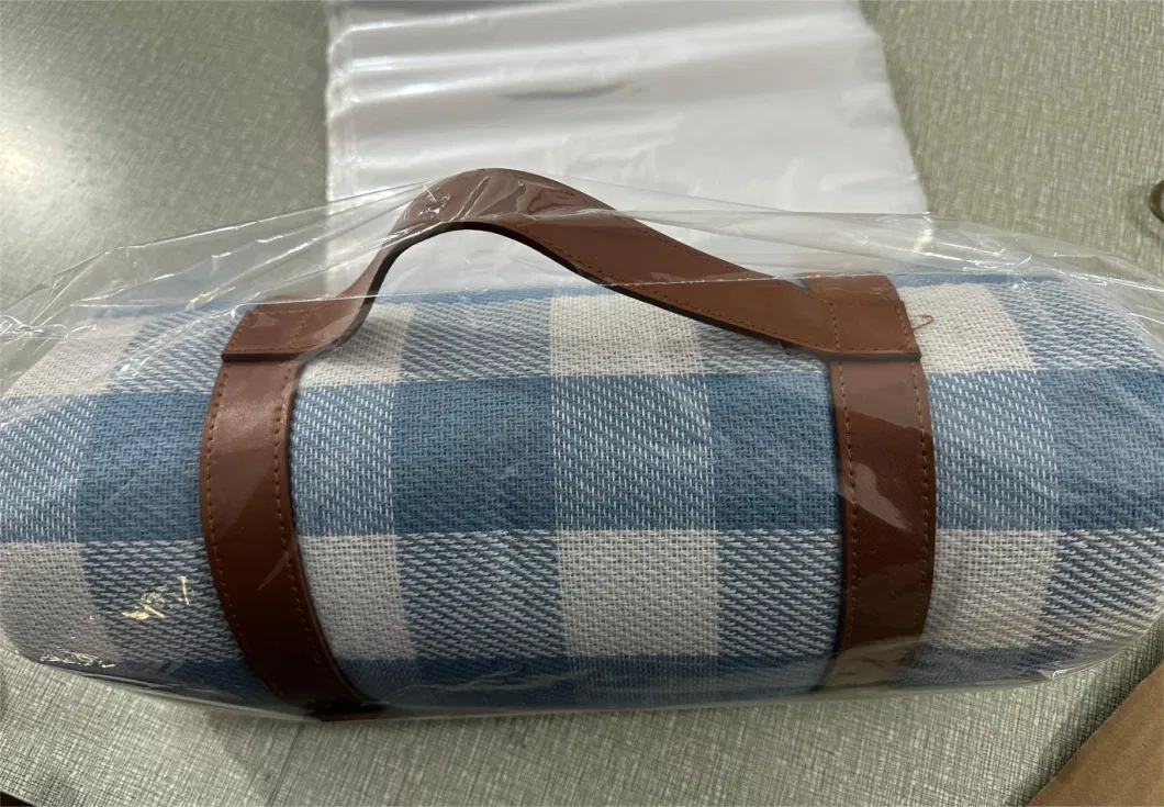 Lovely Portable Plaid Picnic Blanket Outdoor Foldable Blankets with Waterproof Bottom