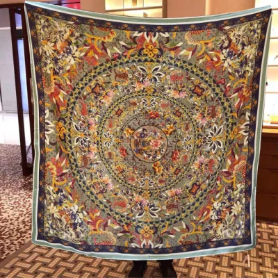 Womens Vintage Rayon Silk Fabric Satin Silk Head Scarves70*70cm Square Luxury Designer Printed S