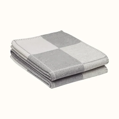 Thick Blanket Crochet Soft Shawl Warm Plaid Sofa Bed Fleece Knitting Cape