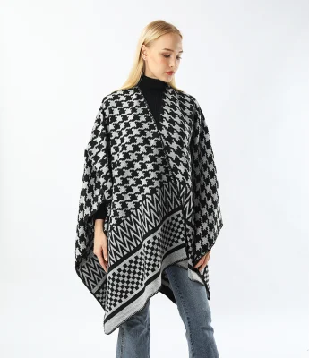 Wholesale Thick Blankets Women Warm Cape Classic Geometric Plaid Women Poncho Shawl