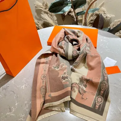 The Newest Good Quality Luxury Original Genuine Wool Wholesale Supplier Woman Warm Winter Wraps Scarf Orthopedic Shawl
