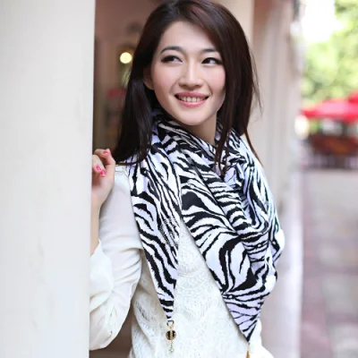 Digital Printed 100%Silk Fashion Shawl Custom Printed Long Scarf for Ladies
