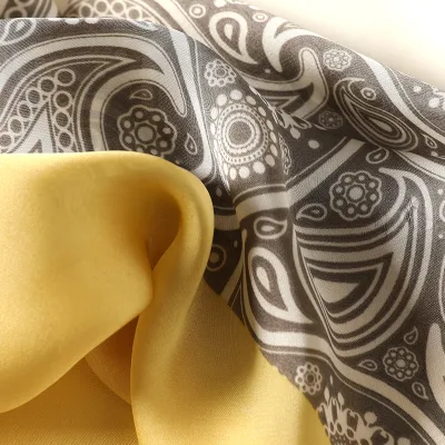 Clashing Colours Neck Wrapping Fashion Women Silk Feeling Hair Square Softy Scarf