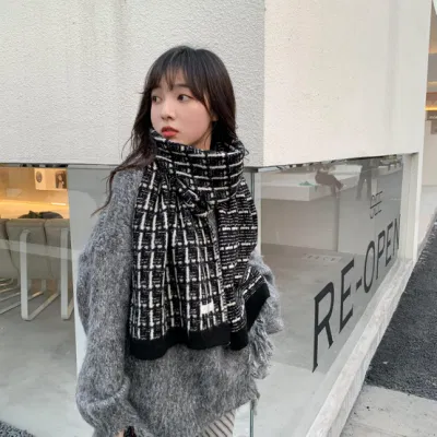 Small Grid Kint Wool Soft Scarf