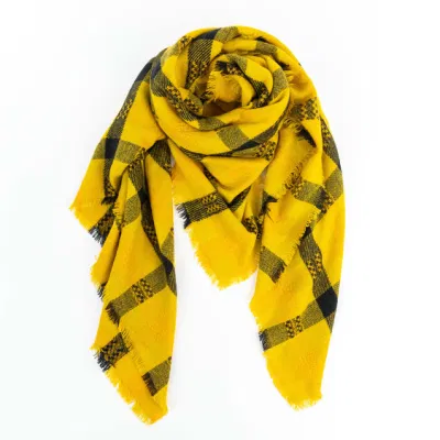 Wholesaler Outerwear Apparel Accessory Women Spring Winter Mustard Short Fringe Checks Grid Tartan Warm Pashmina Windowpane Beach Headwear Blanket Scarf Shawl