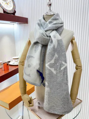 Cashew Gradient Scarf Fashion Pashmina Shawl Wholesale OEM ODM Fashion Designer Women Luxury Scarves Shawl Scarves