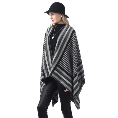 Hot Item Winter Lady New Designer Brand Luxury Fashion Square Scarves Ladies Classical Geometry Embroidery Poncho Shawl Cape Women&prime;s Accessories Scarf for Girl