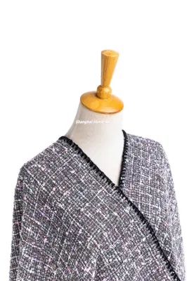 Home Rui Maufacturer Outerwear Spring Autumn Woman Apparel Accessory Boucle Cashmere Feel Tassel Wraps Small Grids Plaid Checks Cardigan Oversize Cloak Cape