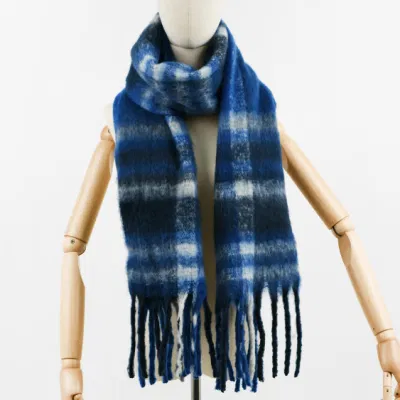 2023 Designer Plaid Pattern Winter Chunky Fuzzy Thermal Shawl Wool Printing Long Scarves for Women Stylish