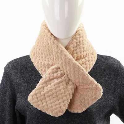 High Quality Custom Design Female Faux Fur Collar Fashion Plaid Knitted Winter Warm Cross Neck Warmer Scarves for Women