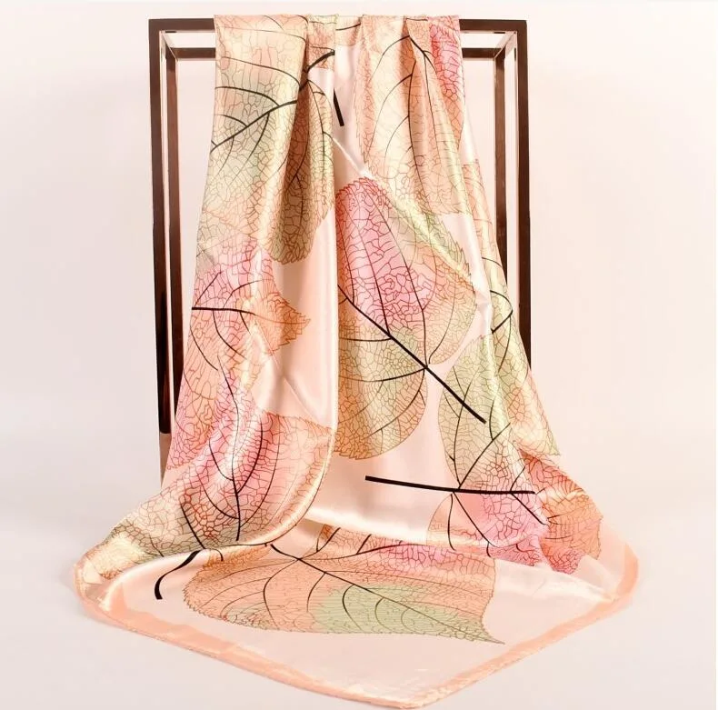 Autumn and Winter New Print Design Small Fresh Leaf Pattern Women&prime; S Fashion Scarves