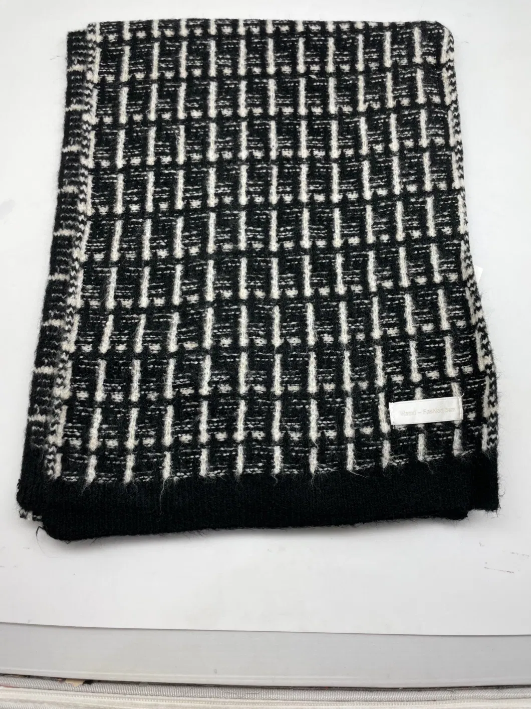 Small Grid Kint Wool Soft Scarf