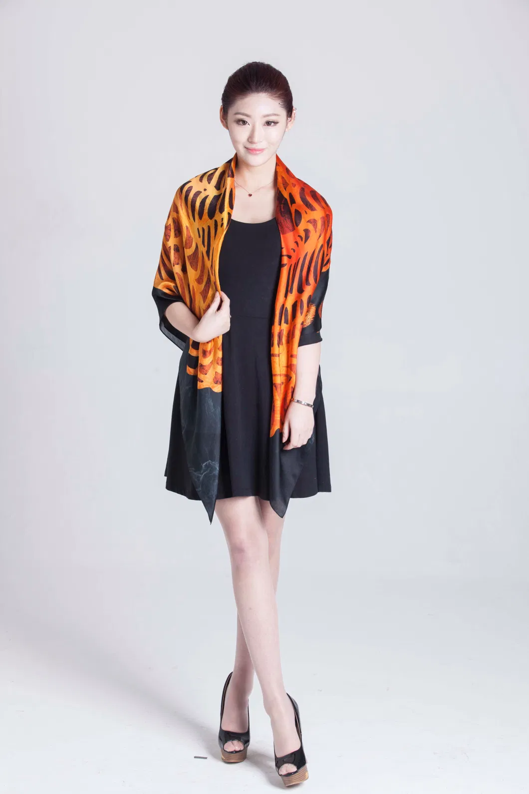 Digital Printed 100%Silk Fashion Shawl Custom Printed Long Scarf for Ladies