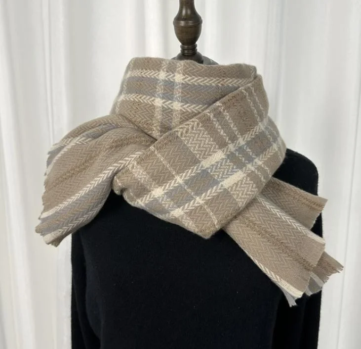 Autumn and Winter Women&prime;s Latest Fashion Checked Horizontal Stripe Warm Scarf