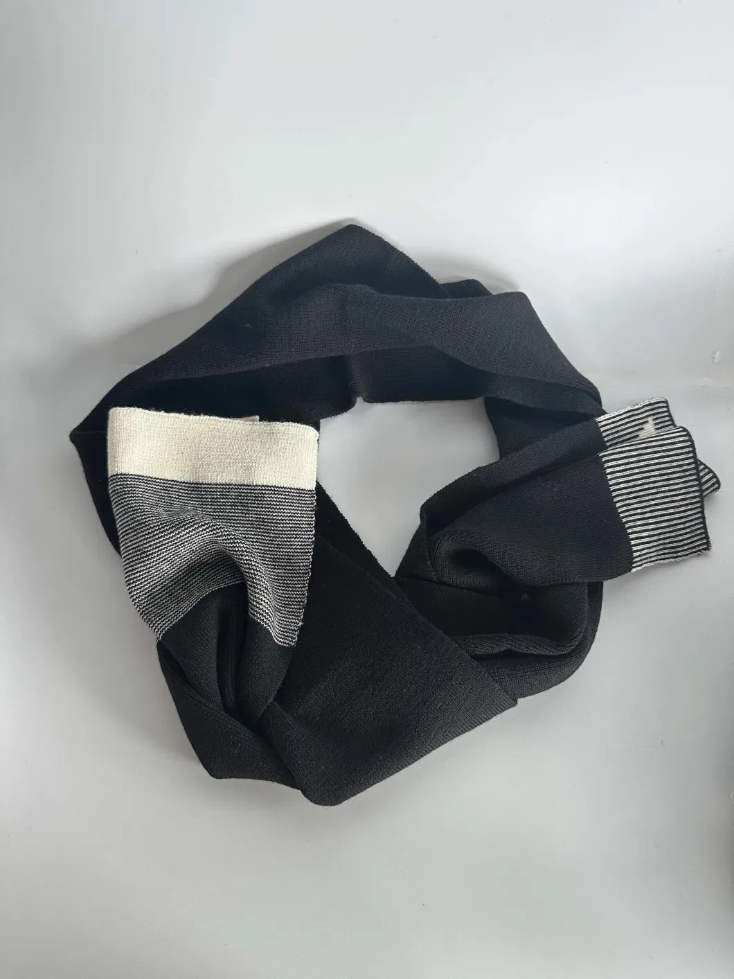 Hold Plus Wool Acrylic Cotton Scarves Black and White Simple Fashion