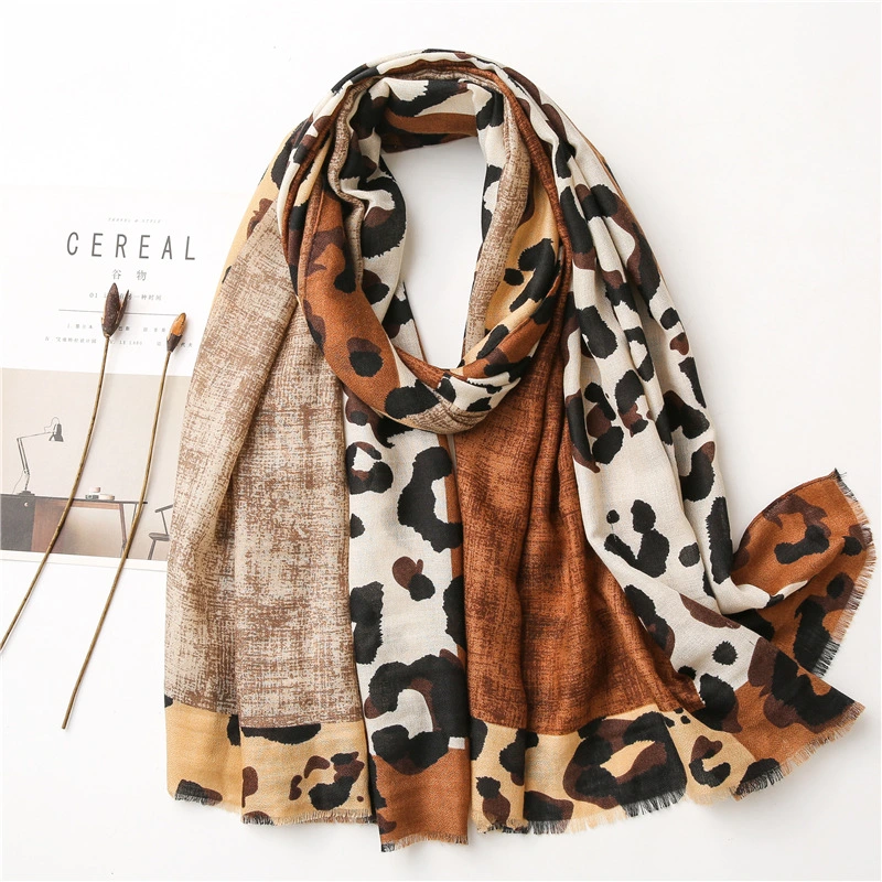 New Style Wholesale Girl Fashion Custom Coffee Color Versatile Leopard Print Women Spring Autumn Winter Soft Polyester Lady Scarf