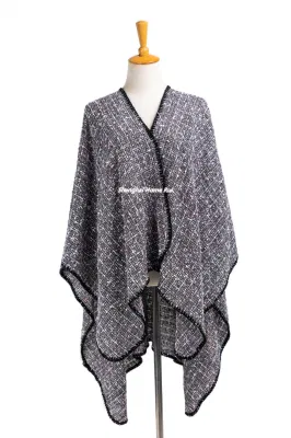  Indumentaria femenina de moda otoño invierno dama de negro y camisa Batwing Borla acogedor Fluffy Chunky puntos de color barco suéter con cuello en V Mantón sobredimensionados Manto Poncho Palio