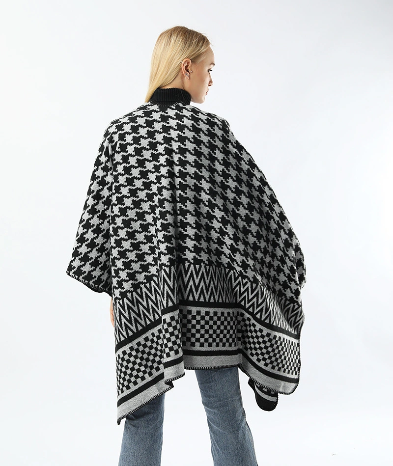 Wholesale Thick Blankets Women Warm Cape Classic Geometric Plaid Women Poncho Shawl