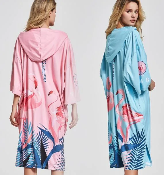 Customized Keep Warm Lycra Bathrobe Swimming Poncho Beach Cloak for Man / Women