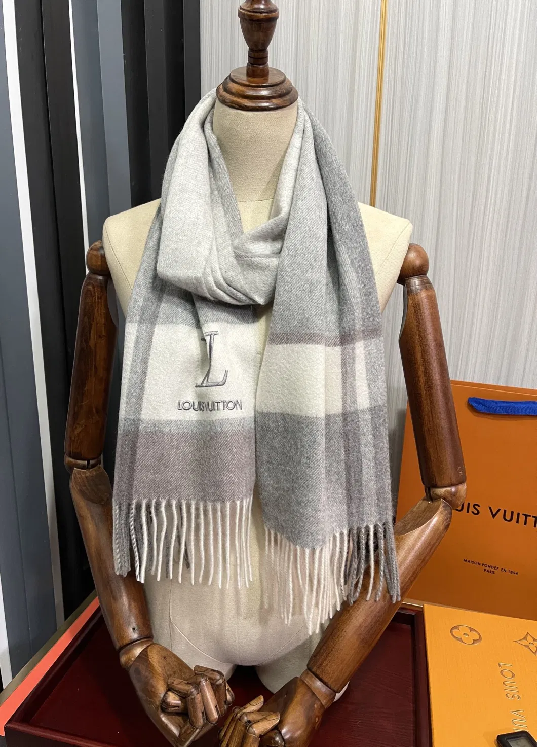 Top Grade Cashmere Scarf, New Universal Scarf for Men and Women, Couple Style, Heavyweight Recommendation, Classic Plaid