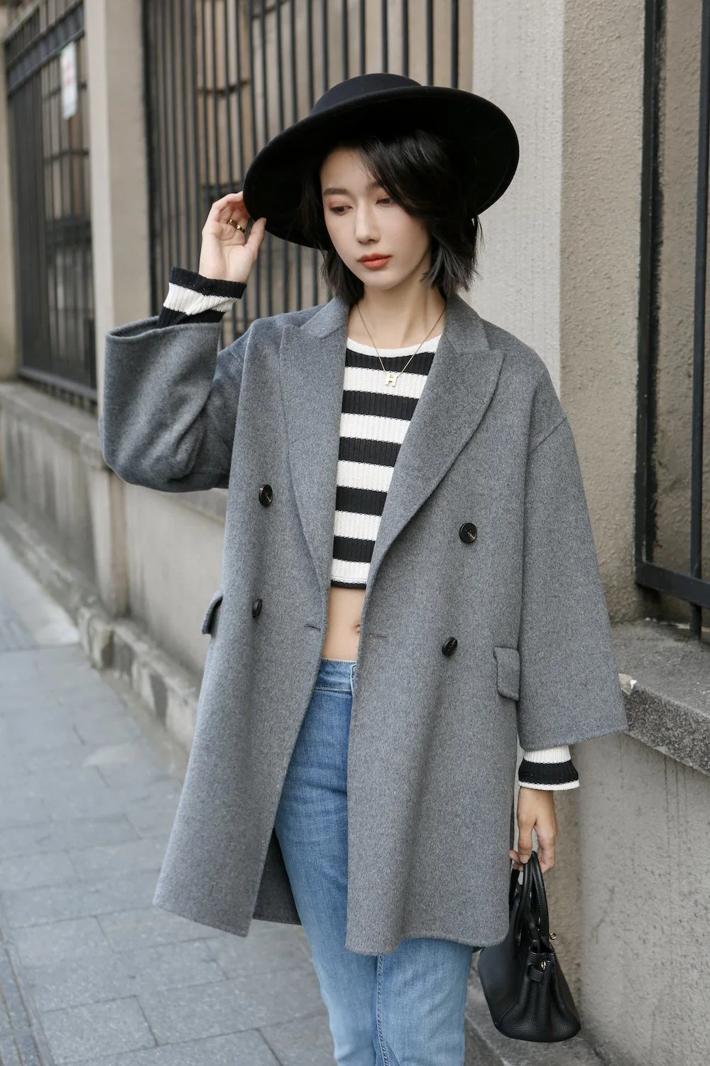 New Style MID Length Women&prime;s Winter Woolen Coat