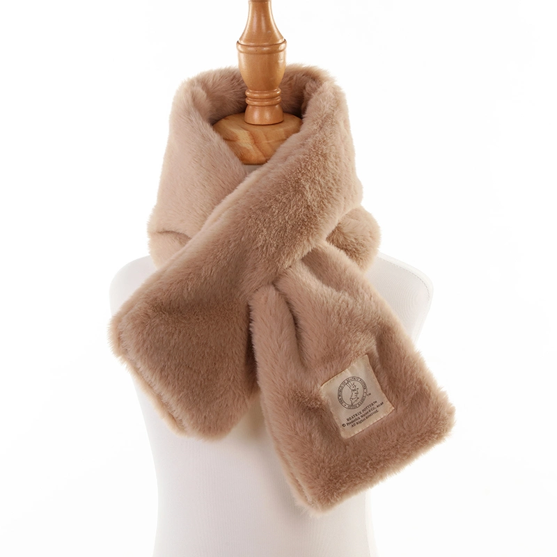 High Quality Custom Design Female Faux Fur Collar Fashion Plaid Knitted Winter Warm Cross Neck Warmer Scarves for Women