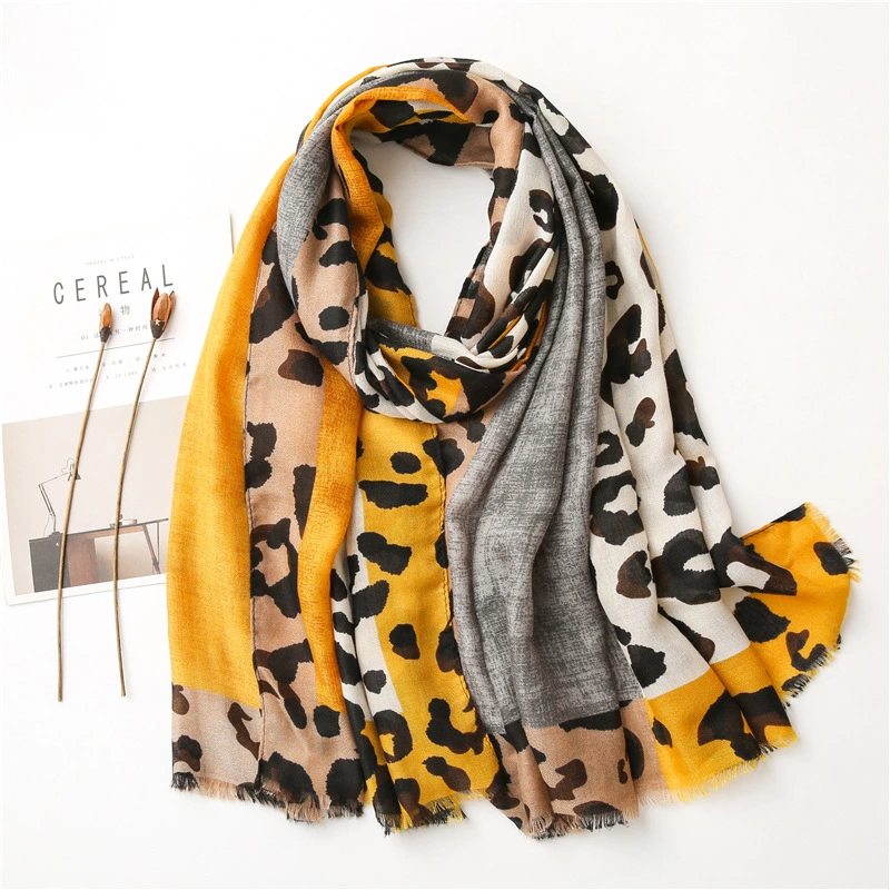 New Style Wholesale Girl Fashion Custom Coffee Color Versatile Leopard Print Women Spring Autumn Winter Soft Polyester Lady Scarf